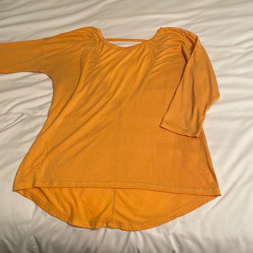 Activewear 3/4 sleeve shirt